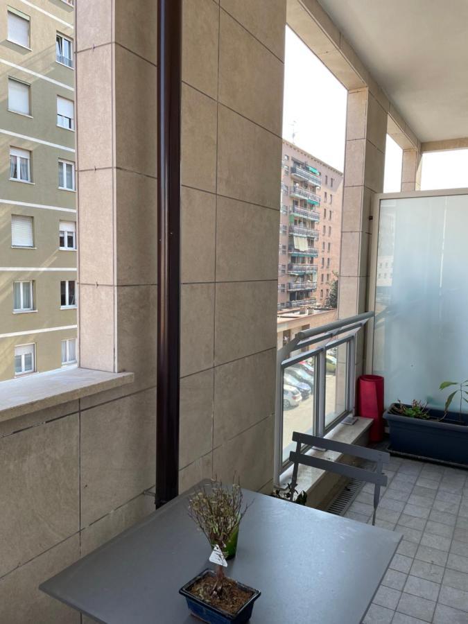מילאנו Confortevole Bilocale In Largo Marinai D'Italia מראה חיצוני תמונה